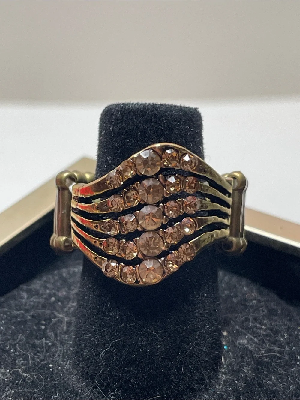 Bronze Tone Rhinestones Wave Stretch Ring - Gold